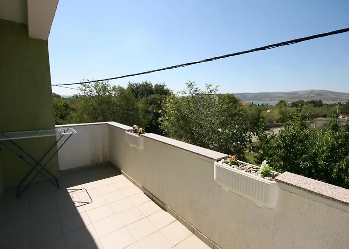 Apartment 6606b