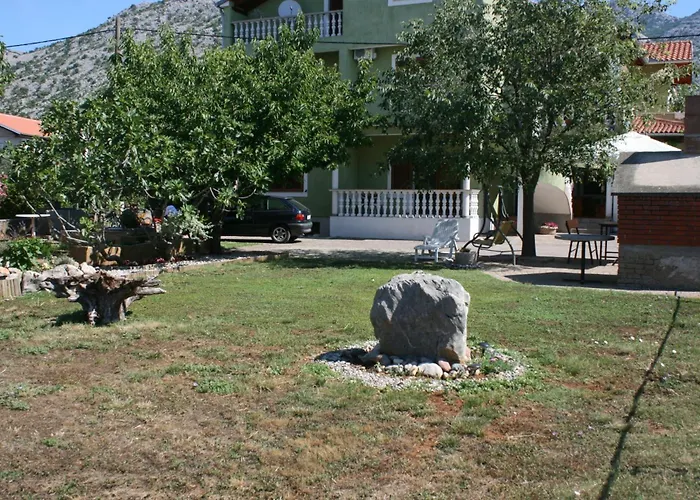 6606b Апартаменты *